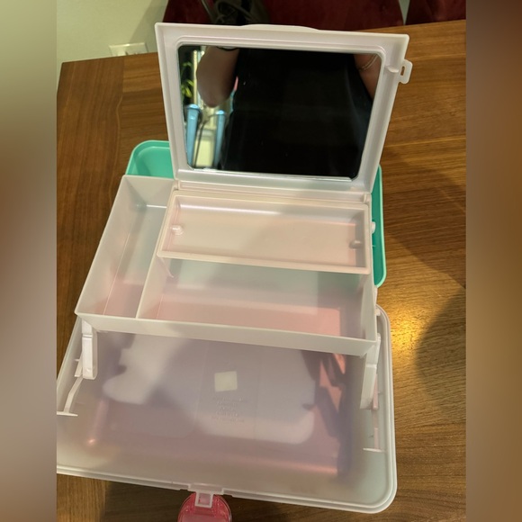 Caboodle new with tag - Picture 4 of 5